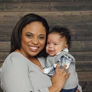 Meet your Posher, Monique